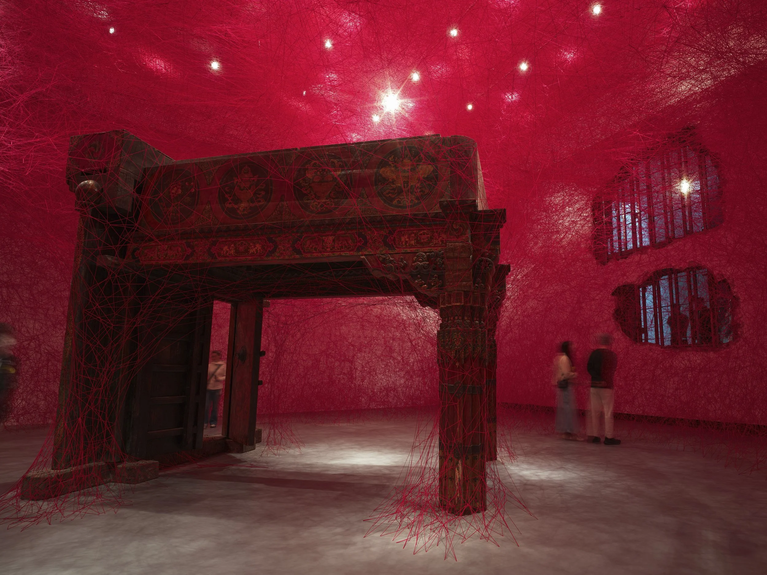 CHIHARU SHIOTA–塩田千春